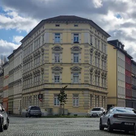 Gemuetliche 2-raum In Zentraler Lage Gera